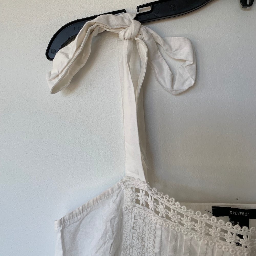 Cropped Blouse with Ruffles - Picture 3 of 6